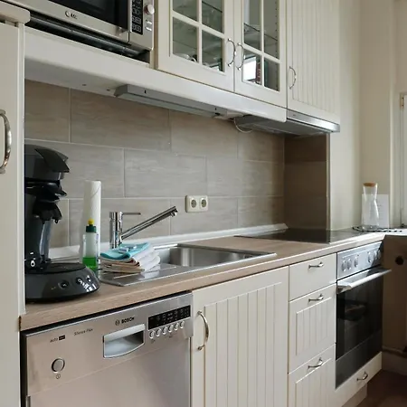 Gudrun - Hohenzollern Apartment *