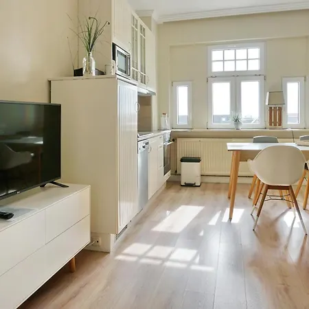 Gudrun - Hohenzollern Apartment *