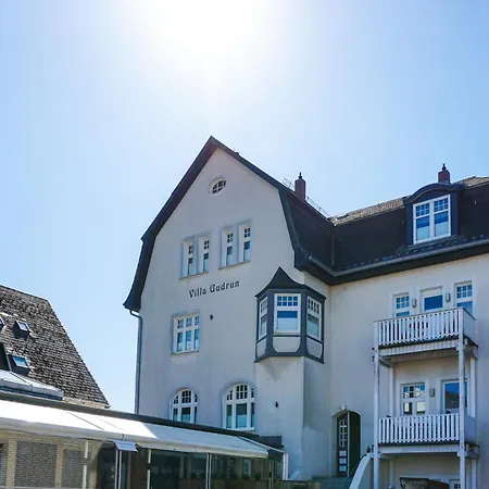 Gudrun - Hohenzollern Apartment *
